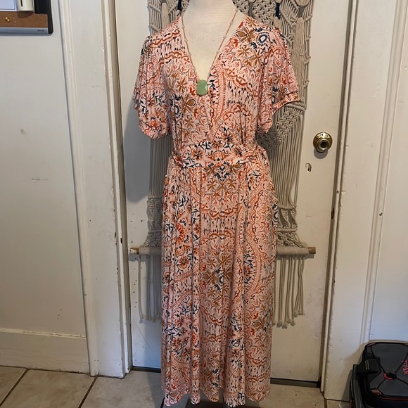 torrid Dresses & Skirts - Torrid Woman Sz 3 PEACH MEDALLION STUDIO KNIT PUFF SLEEVE SKATER MIDI DRESS